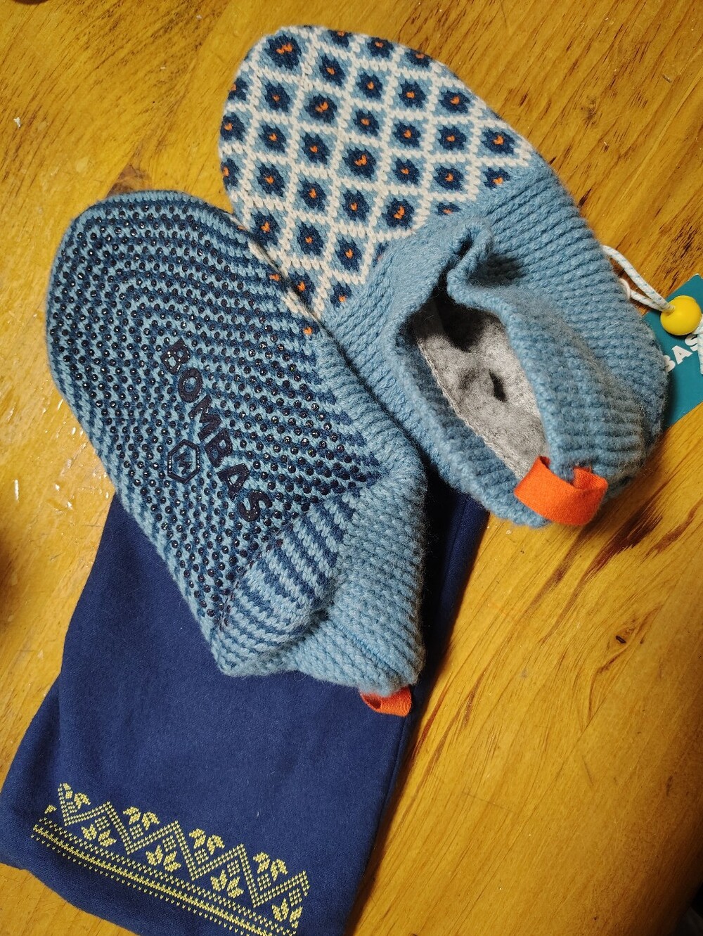 Slippers - Picture 2 of 2